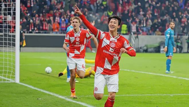 开云体育官网-日本队翻盘韩国队，奥恰洛夫高光表现