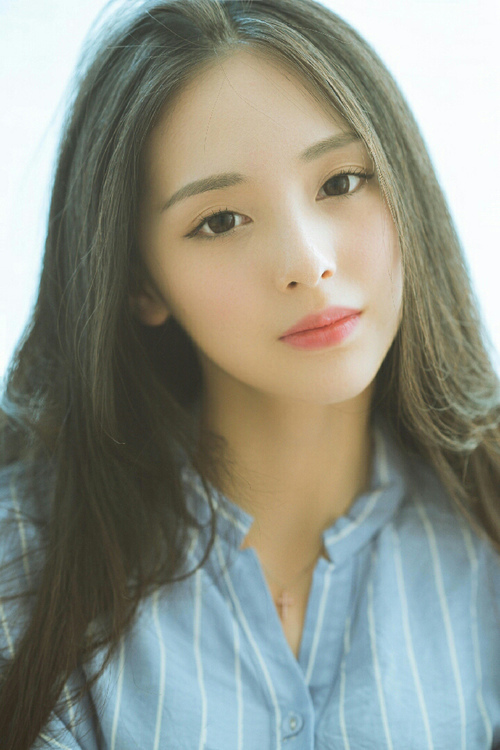 绿茵场上的双重奏,英超争冠硝烟弥漫,伊拉克国家队横扫秘鲁显霸气